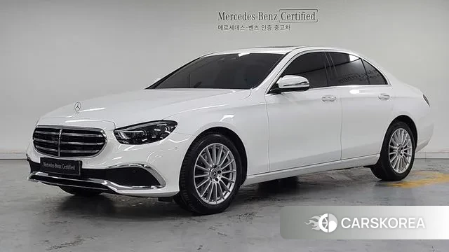 Mercedes-Benz E-Class W213 2021 Белый из Кореи