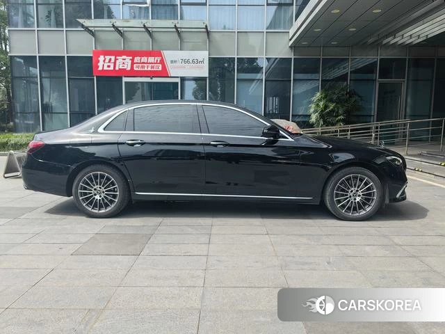Mercedes-Benz E-class 2022 Черный из Китая