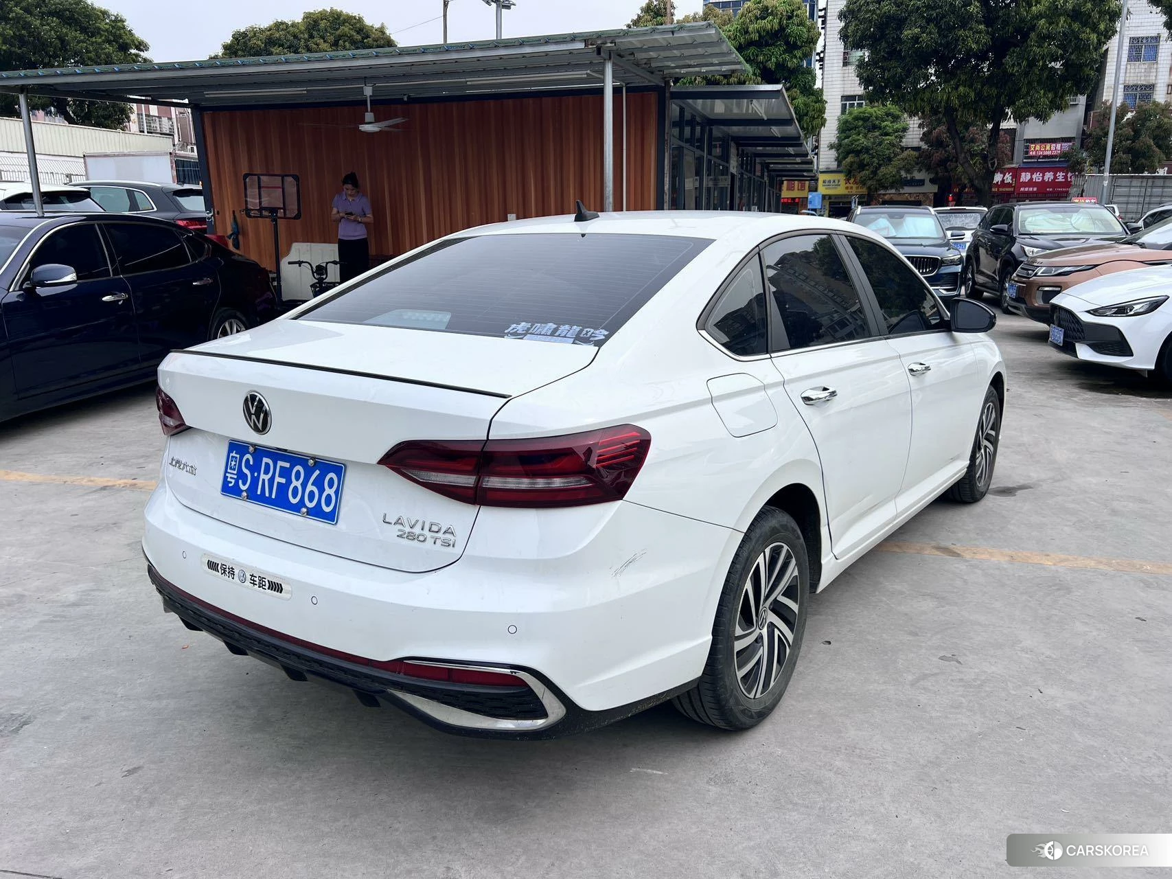 Volkswagen Lavida 2022 Белый из Китая