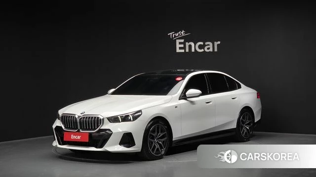 BMW 5 Series (G60) 2025 Белый из Кореи