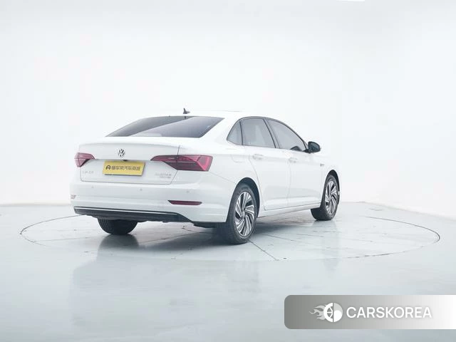 Volkswagen Sagitar 2022 Белый из Китая