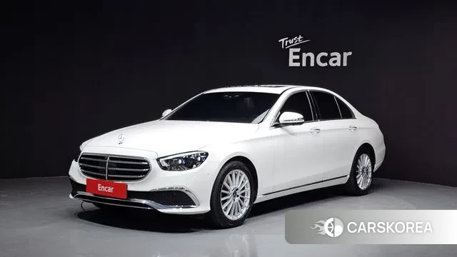 Mercedes-Benz E-Class W213 2022 Белый из Кореи