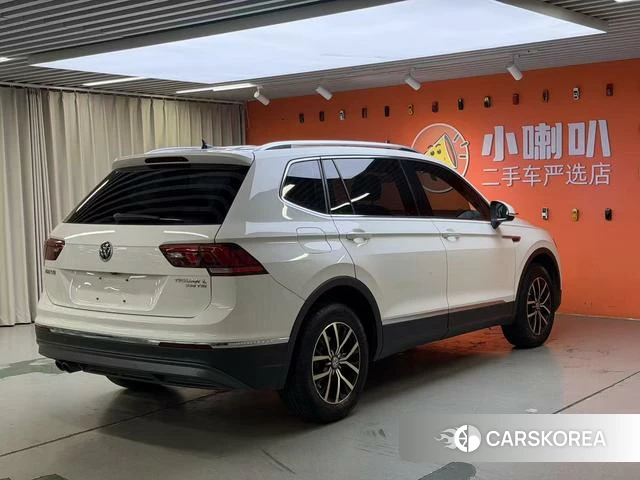 Volkswagen Tiguan L 2018 Белый из Китая