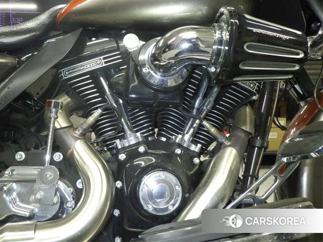 Engine photo