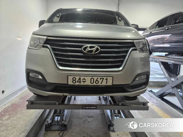 Hyundai The New Grand Starex 2018 Серебряный из Кореи