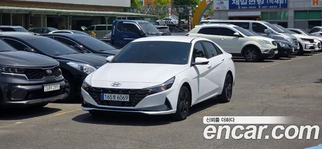 Hyundai Avante Hybrid (CN7) 2021 Белый из Кореи