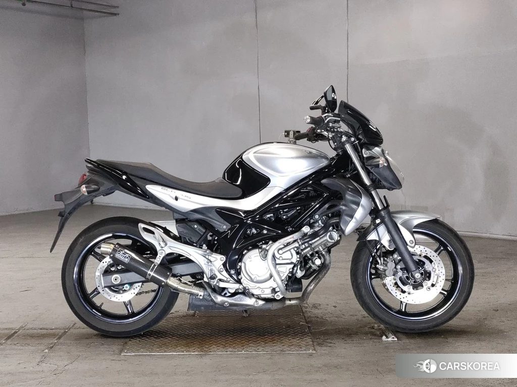 Проданный Suzuki GLADIUS 400 2011 из Японии