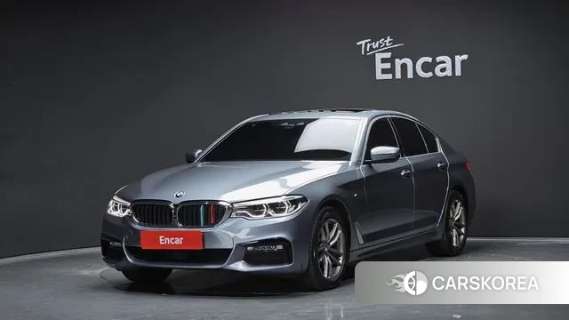 BMW 5 Series (G30) 2018 Серебристо-серый из Кореи