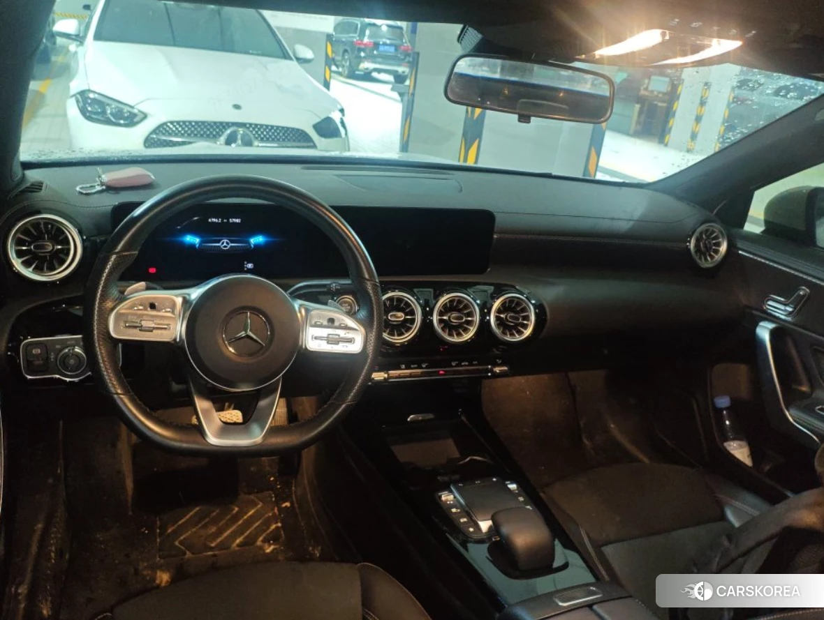 Mercedes-Benz Class A 2021 Белый из Китая