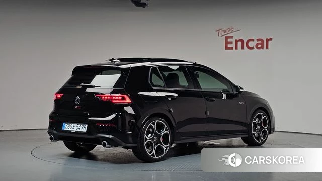 Volkswagen Golf 8th Generation 2026 Черный из Кореи
