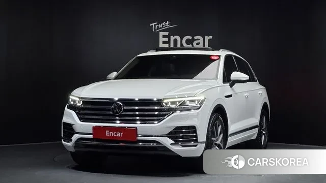 Volkswagen Touareg 3rd generation 2023 Белый из Кореи