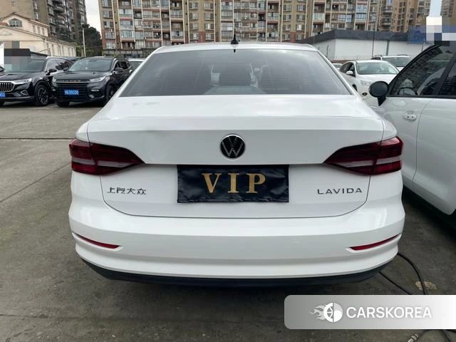Volkswagen Lavida 2021 Белый из Китая