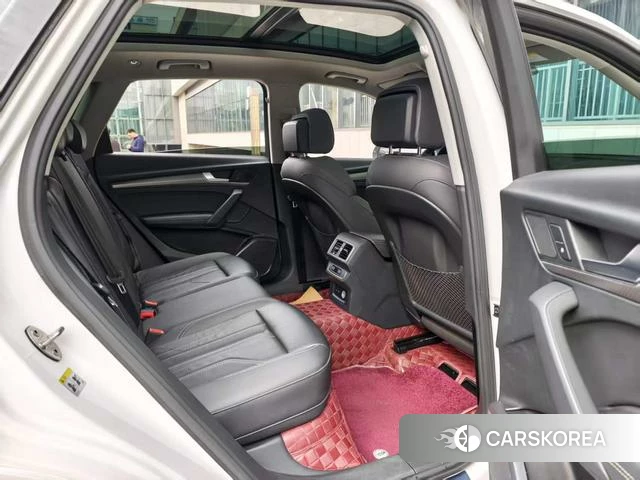 Audi Q5L 2022 Белый из Китая