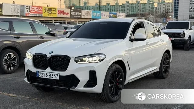 BMW X4 (G02) 2025 Белый из Кореи