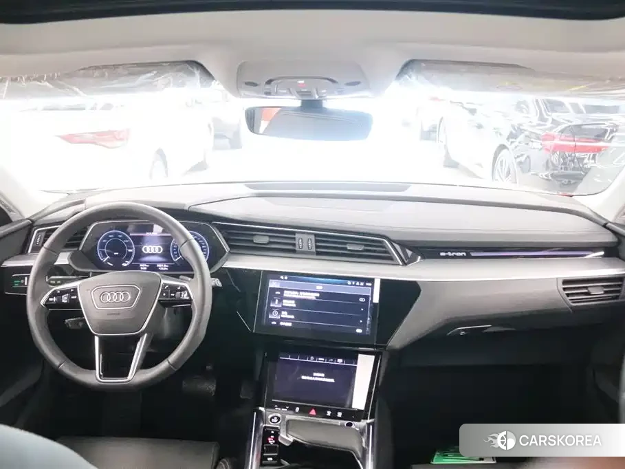 Audi e-tron 2025 Белый из Китая