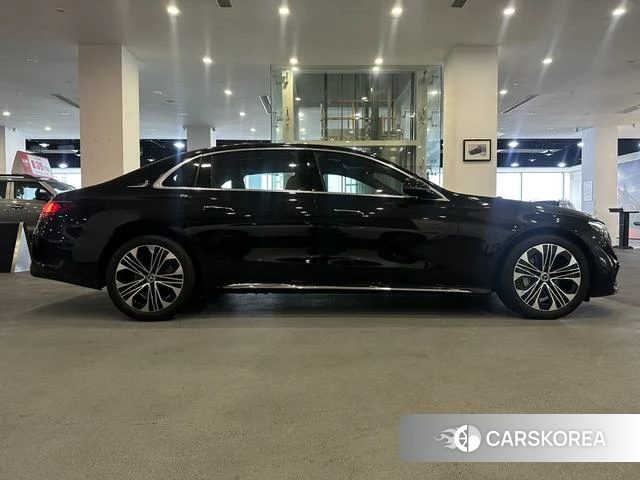 Mercedes-Benz E-class 2024 Черный из Китая
