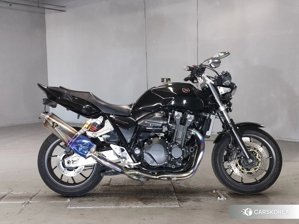 Проданный Honda CB1300SF 2016 из Японии, фото 2
