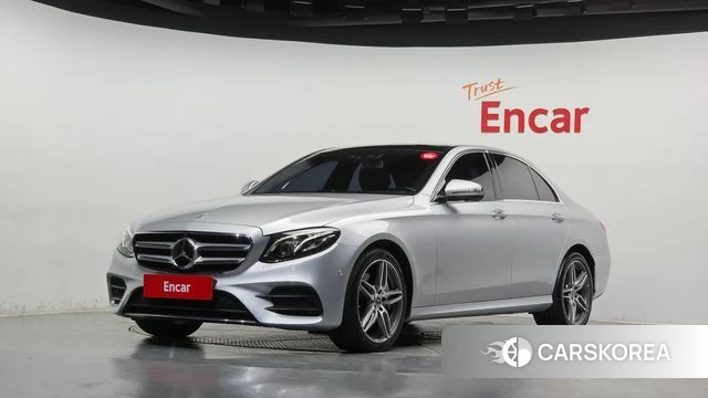 Mercedes-Benz E-Class W213 2019 Серебряный из Кореи