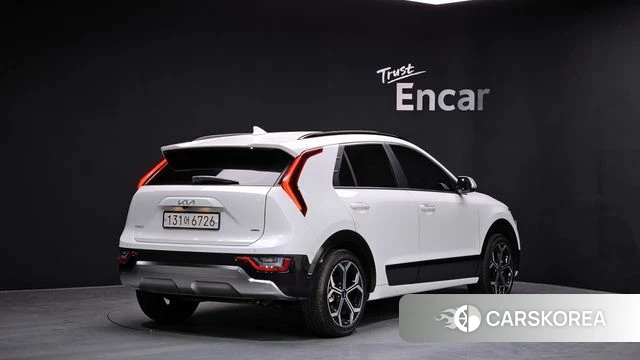 Kia Di Ol Nu Niro 2025 Белый из Кореи