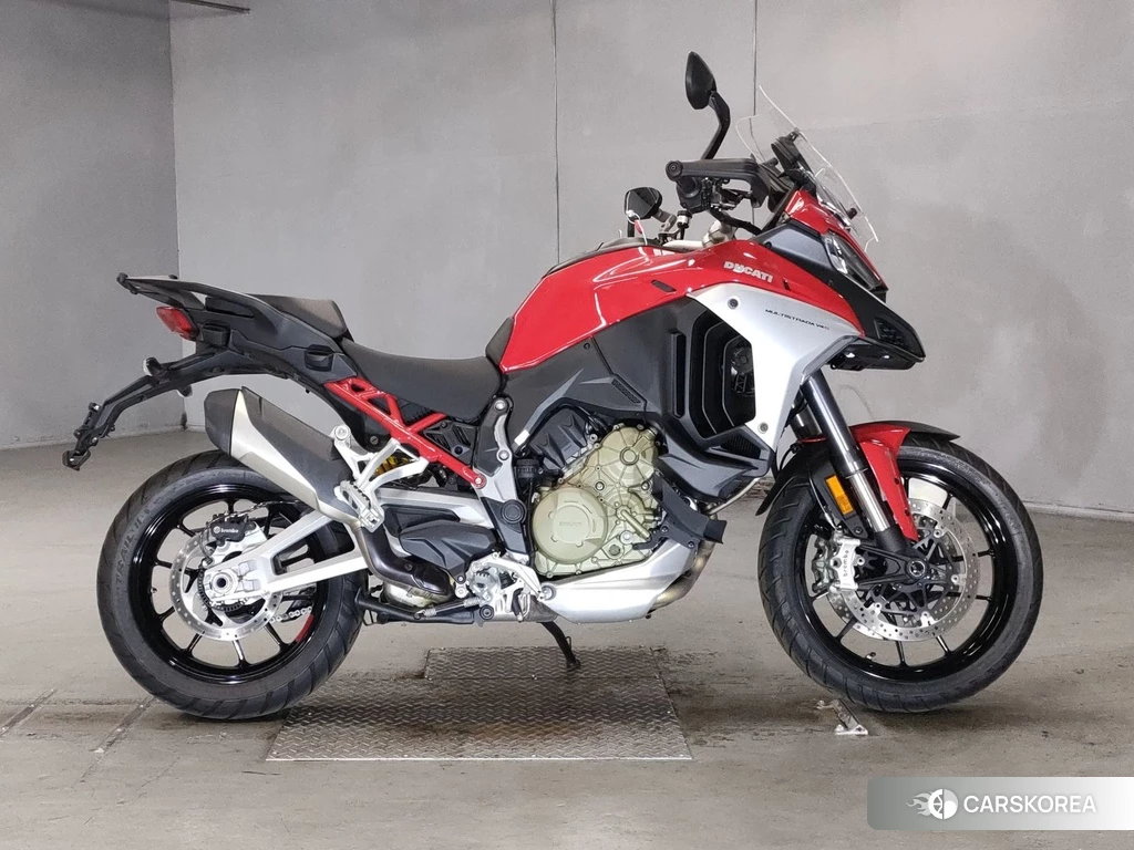 Проданный Ducati MULTISTRADA V4 S 2022 из Японии