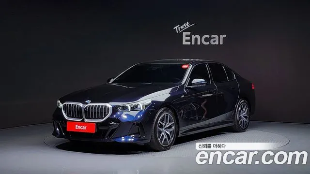 BMW 5 Series (G60) 2023 Черный из Кореи