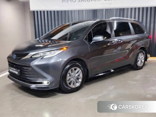 Toyota Sienna 4th Generation 2025 Серый из Кореи