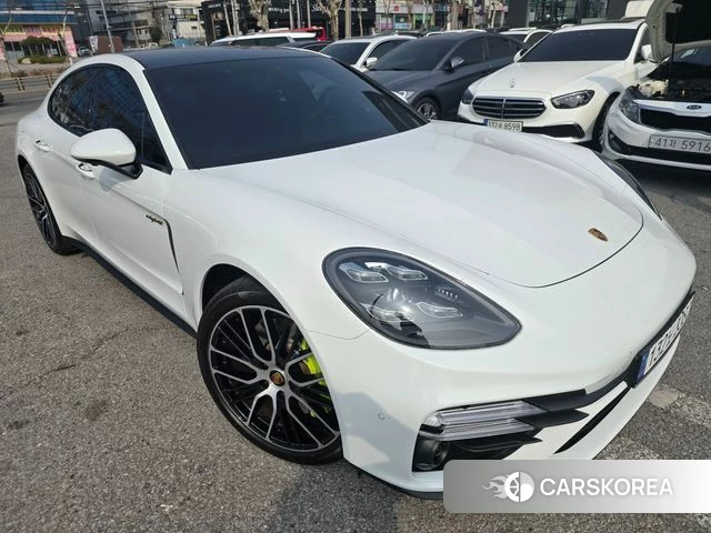 Porsche Panamera (971) 2022 Белый из Кореи