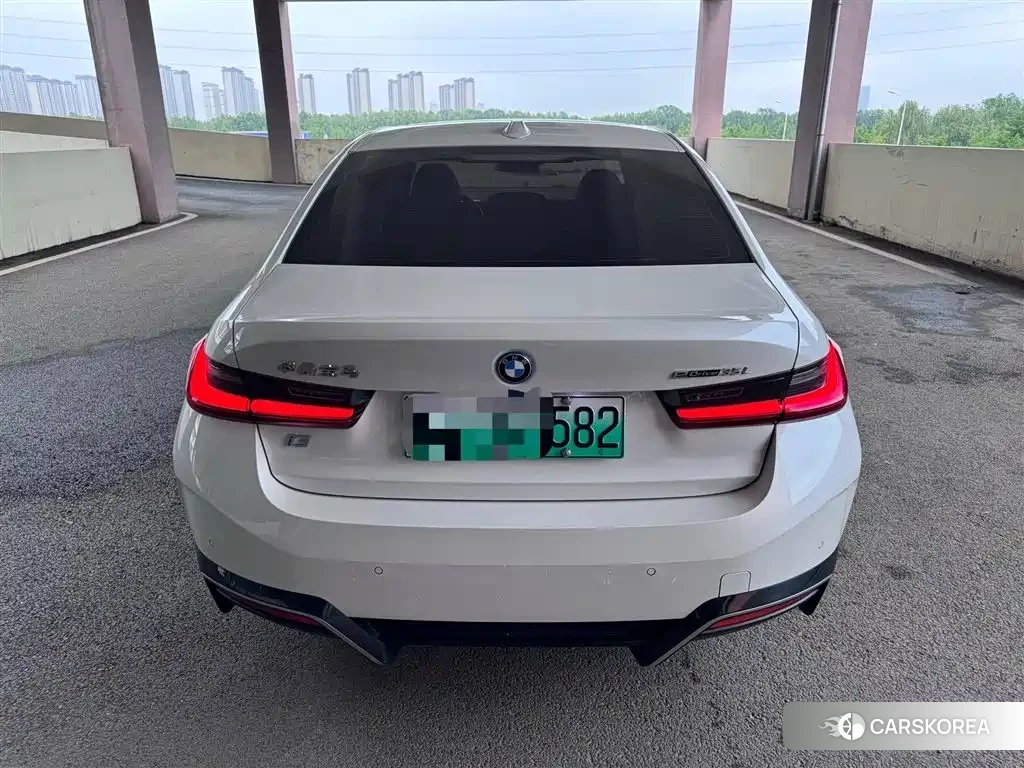 BMW i3 2023 Белый из Китая