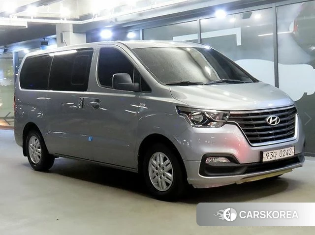 Hyundai The New Grand Starex 2019 Серебристо-серый из Кореи