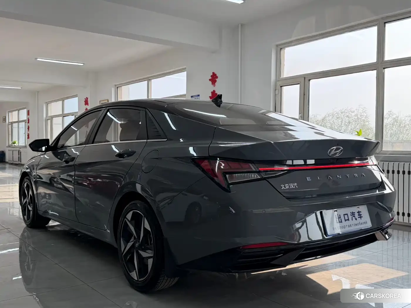 Hyundai Elantra 2022 Silver/gray из Китая