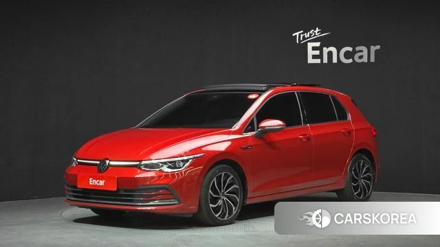 Volkswagen Golf 8th Generation 2023 Красный из Кореи