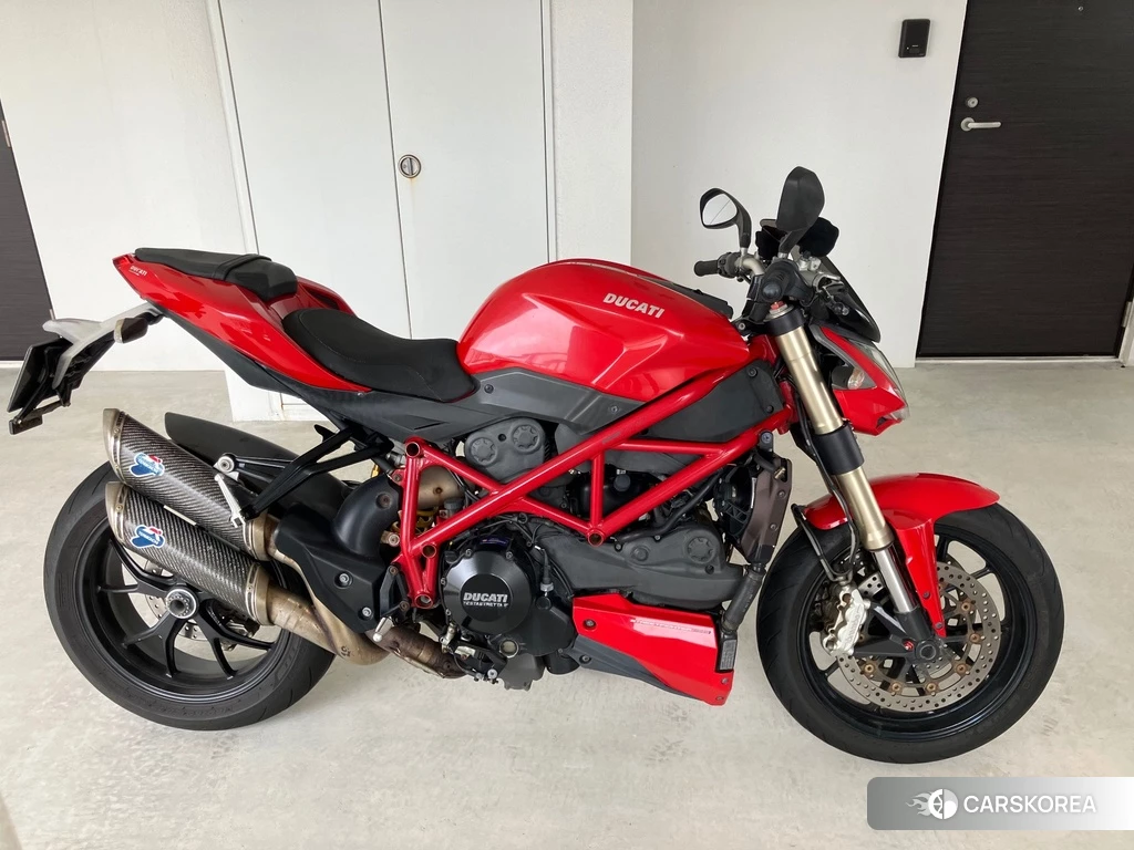 Проданный Ducati STREETFIGHTER 848 2013 из Японии