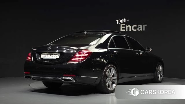 Mercedes-Benz S-Class W222 2018 Черный из Кореи