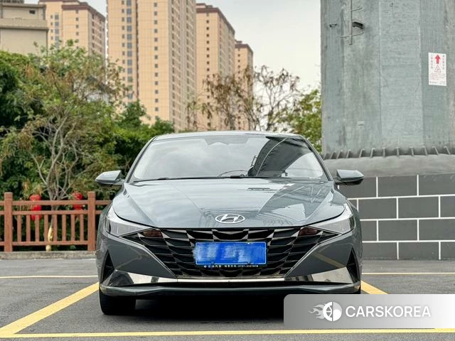 Hyundai Elantra 2021 Темно-серый из Китая