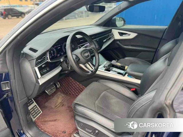 Audi Q8 2020 Синий из Китая