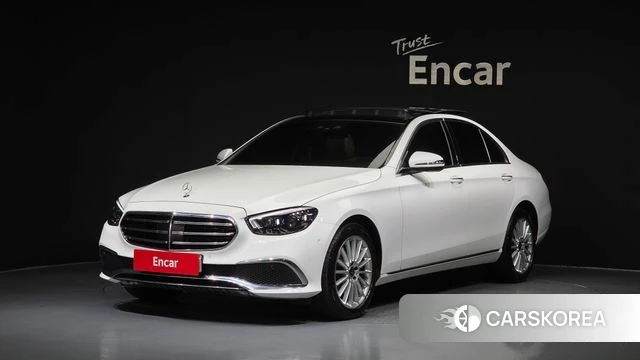 Mercedes-Benz E-Class W213 2021 Белый из Кореи