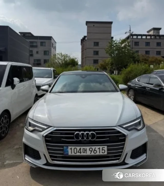 Audi A6 (C8) 2022 Белый из Кореи