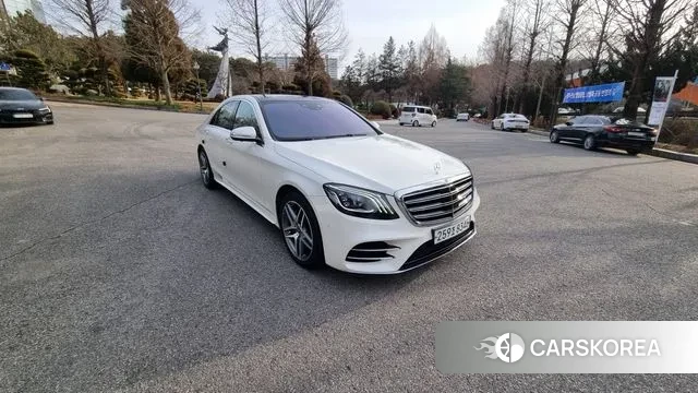 Mercedes-Benz S-Class W222 2019 Белый из Кореи
