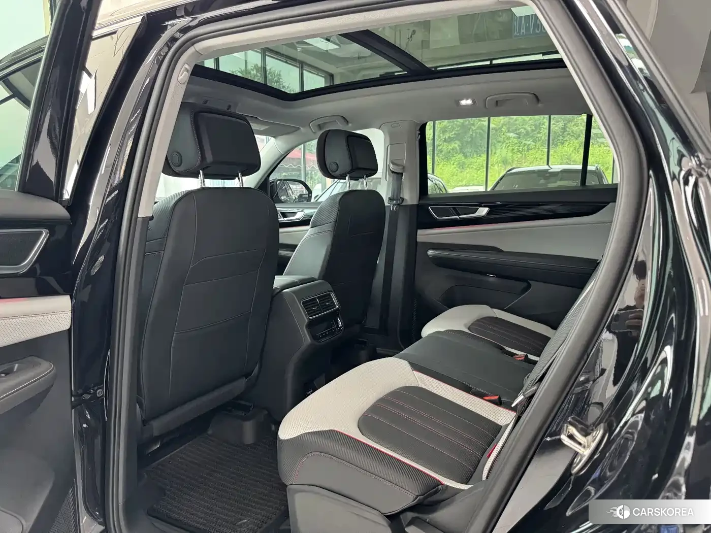 Volkswagen Touareg 2026 Черный из Китая