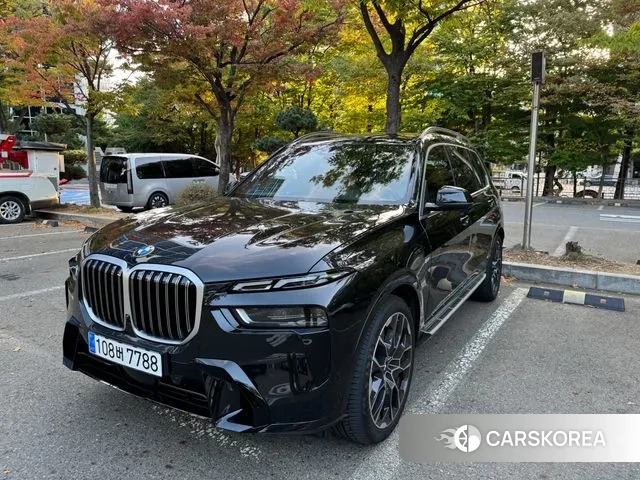 BMW X7 (G07) 2024 Черный из Кореи