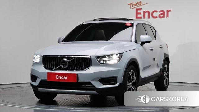 Volvo XC40 2020 Серебряный из Кореи