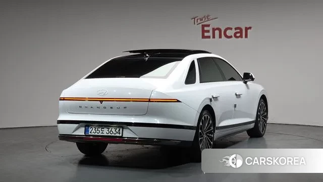 Hyundai Grandeur Hybrid (GN7) 2025 Белый из Кореи