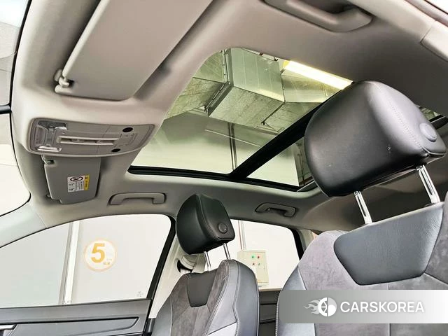 Audi Q3 2021 Белый из Китая