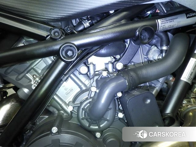 Engine photo