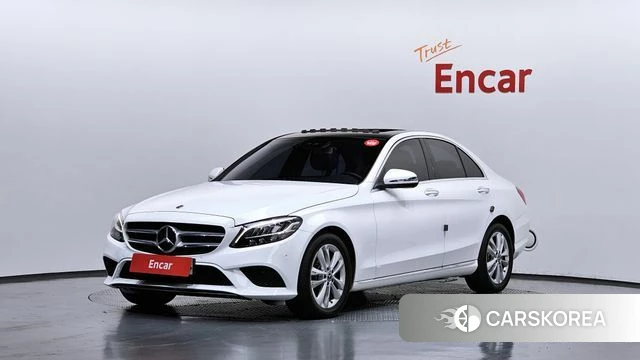 Mercedes-Benz C-Class W205 2019 Белый из Кореи