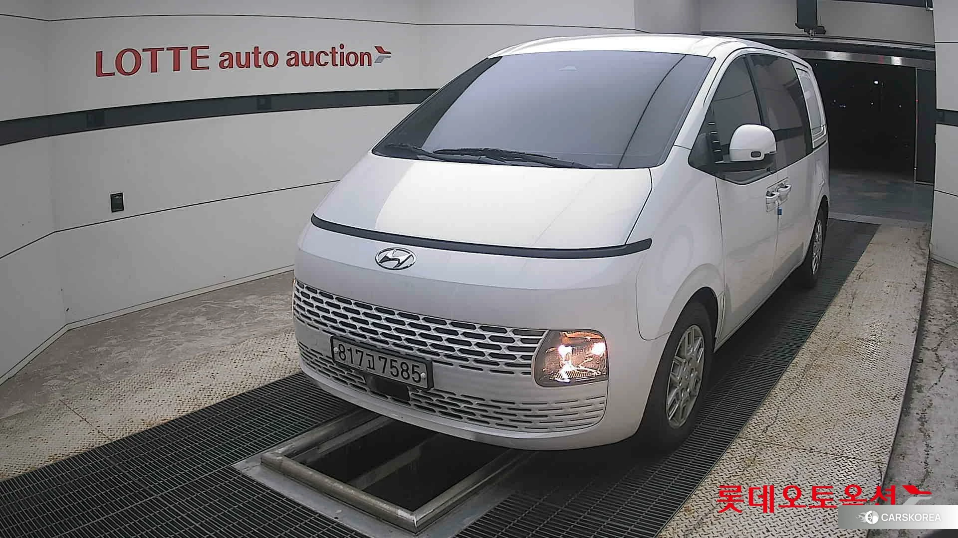 Hyundai Staria 2022 Белый из Кореи