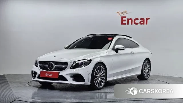 Mercedes-Benz C-Class W205 2023 Белый из Кореи