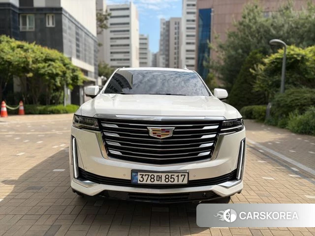 Cadillac Escalade 5th Generation 2022 Белый из Кореи