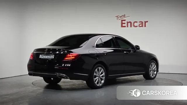 Mercedes-Benz E-Class W213 id 3484496 из Кореи