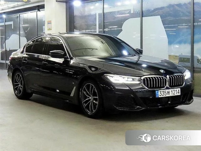 BMW 5 Series (G30) 2023 Черный из Кореи